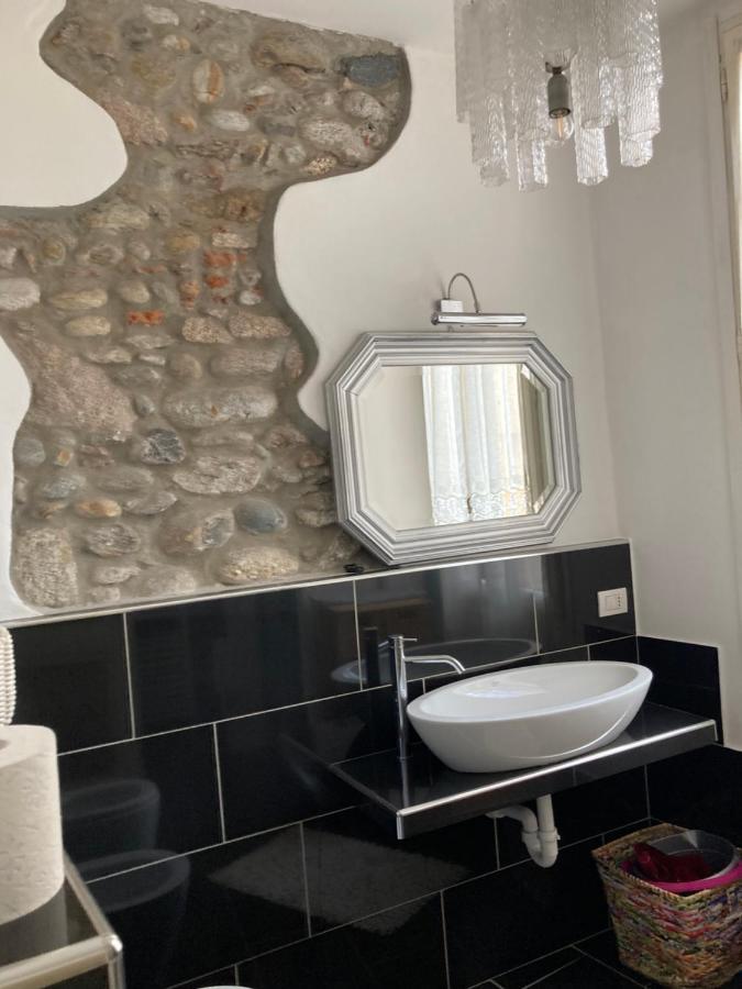 Casa Vacanza Sole Lago… إنترا المظهر الخارجي الصورة