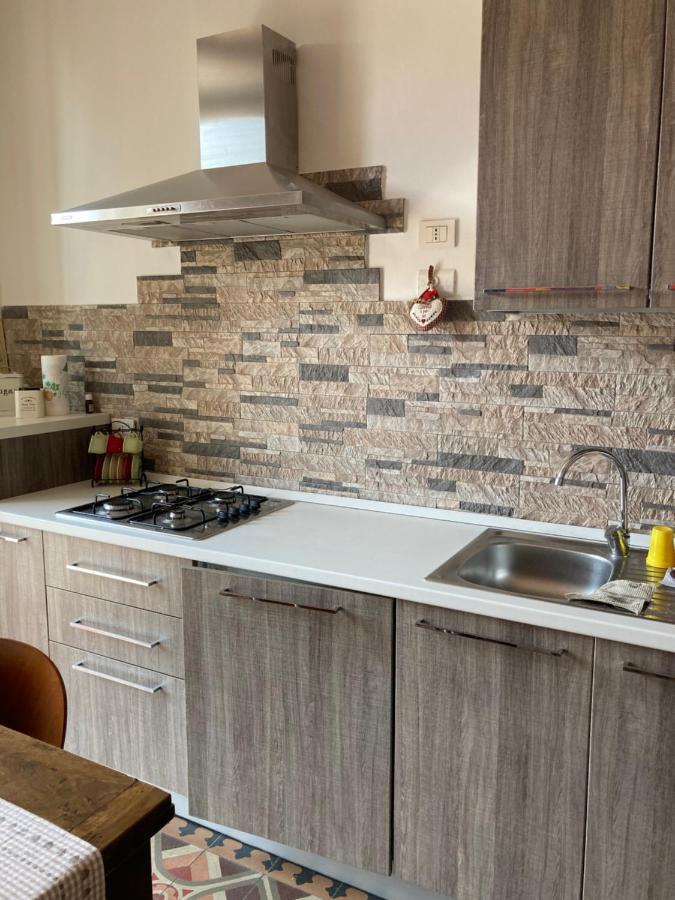 Casa Vacanza Sole Lago… إنترا المظهر الخارجي الصورة